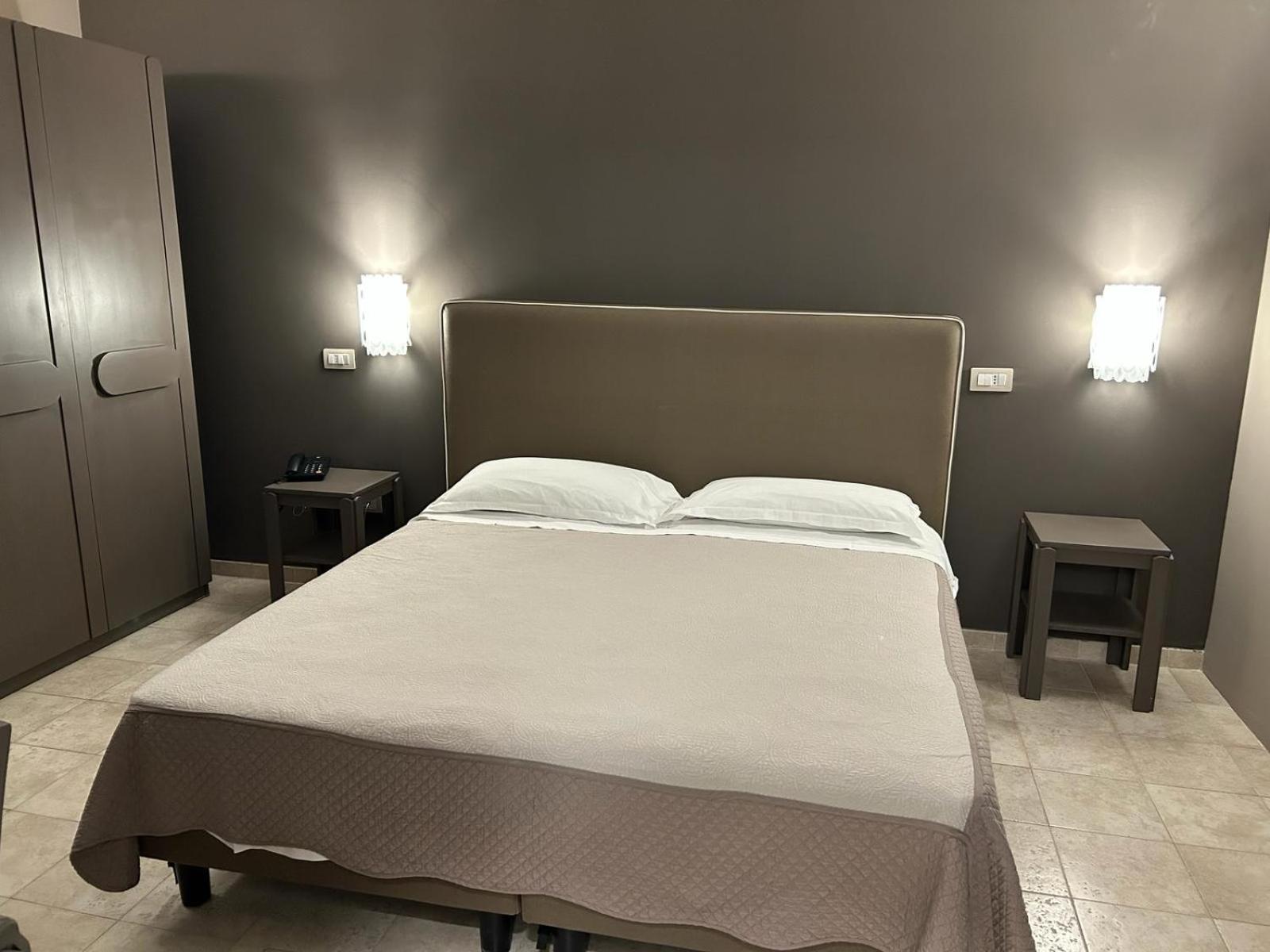 Saint Joseph Hotell Salerno Exteriör bild