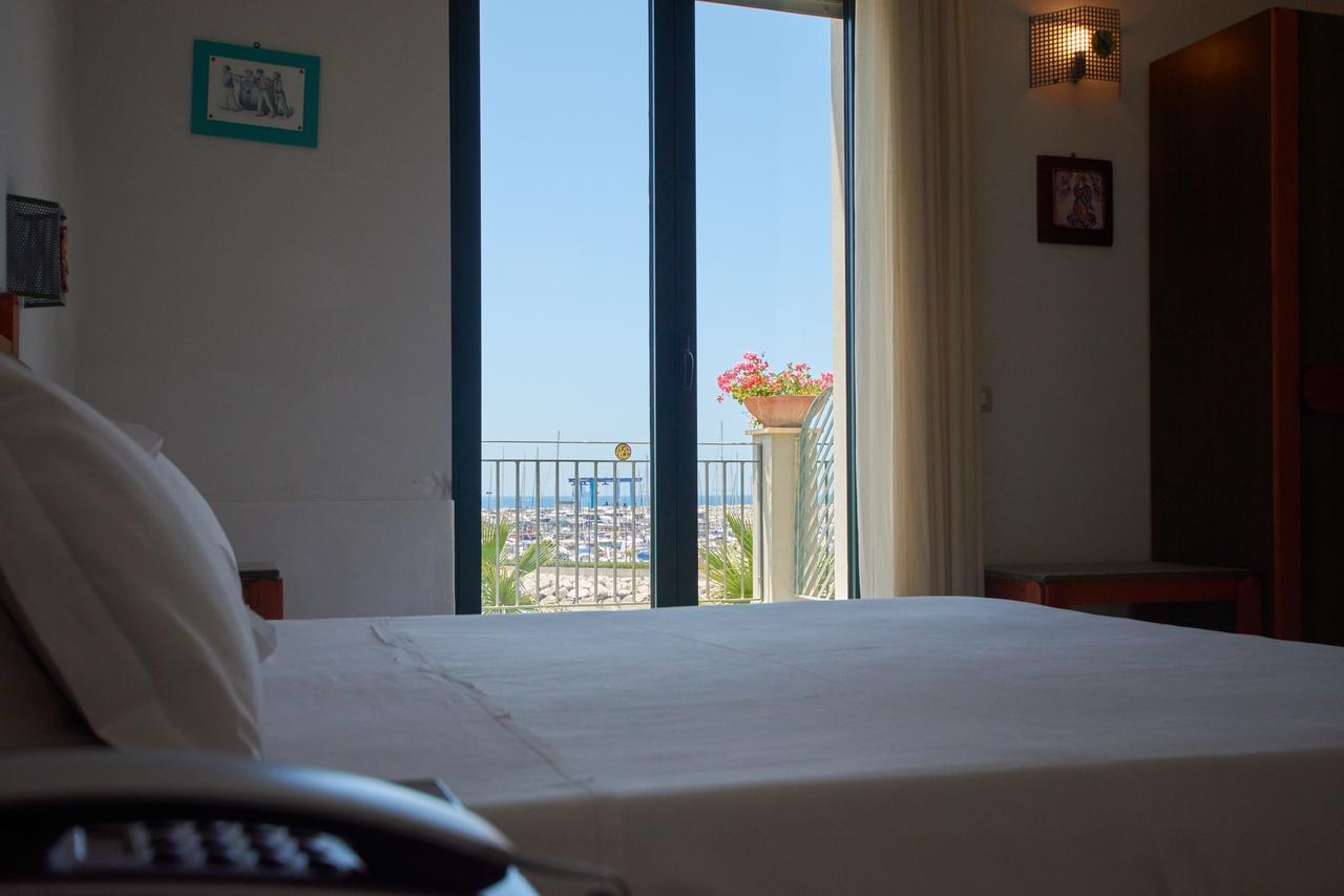Saint Joseph Hotell Salerno Exteriör bild